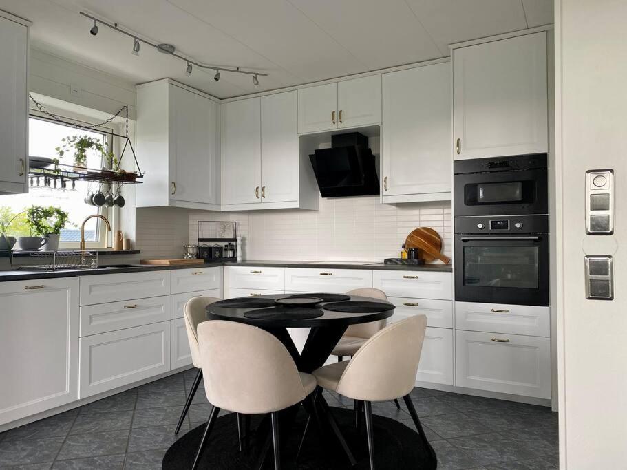 Villalaegenhet I Askim Med Havsutsikt Apartment Gothenburg